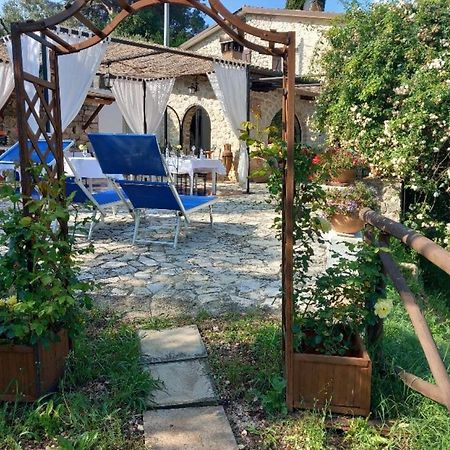 B&B H.M. Sonnino Exteriör bild