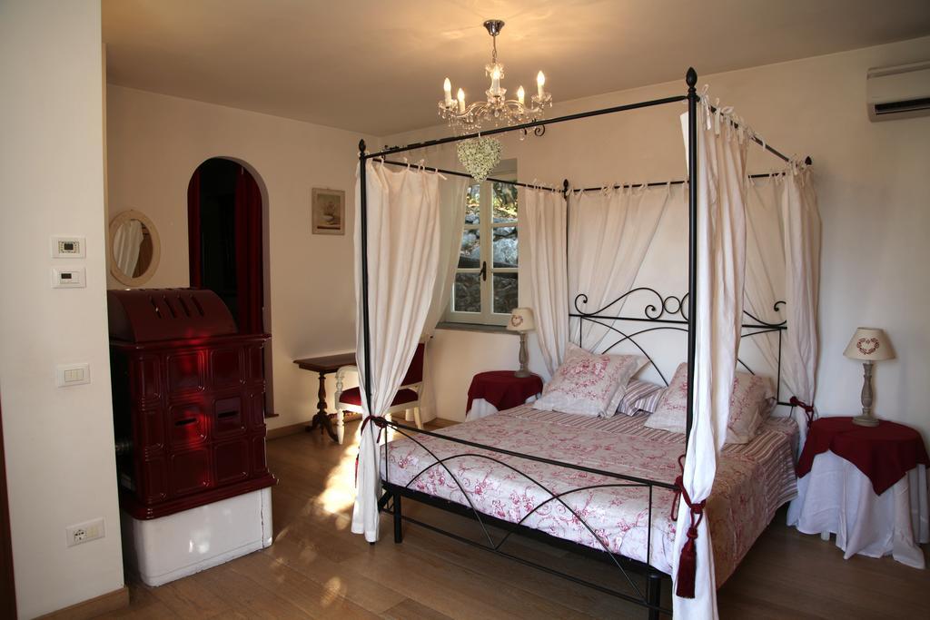 B&B H.M. Sonnino Exteriör bild